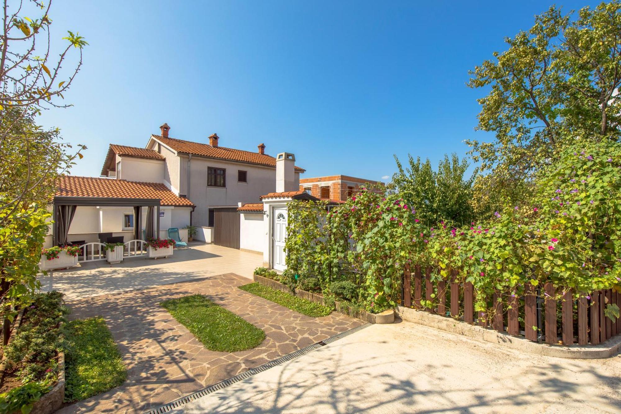 Apartman Slavica ริเยกา ภายนอก รูปภาพ
